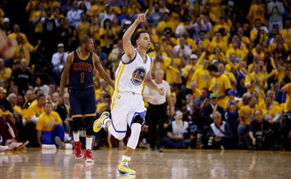 Warriors toma ventaja ante Cavaliers en primer juego de final de la NBA
