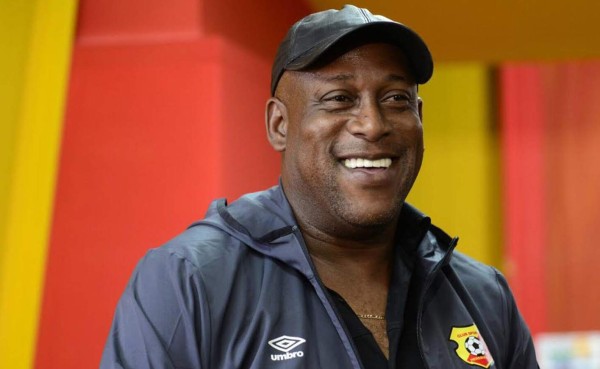 Hernán Medford renovó contrato con el campeón Herediano