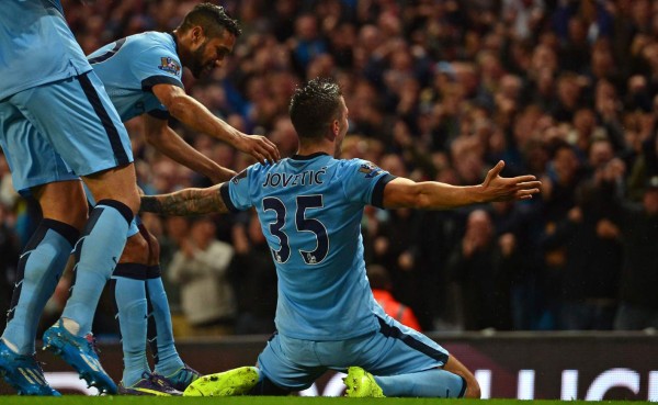 Manchester City derrotó al Liverpool en Etihad