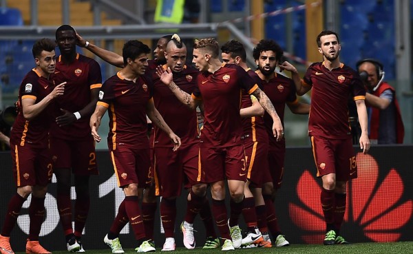 La Roma golea a la Lazio en el derbi de la capital italiana