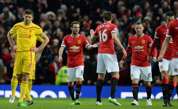 Manchester United goleó al Liverpool y sigue escalando en la Premier