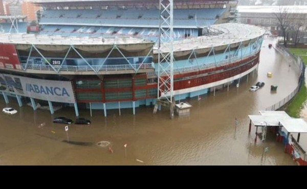 Fotos: Inundado estadio de primera división de España