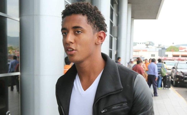 El delantero Anthony Lozano llegará este jueves a Honduras