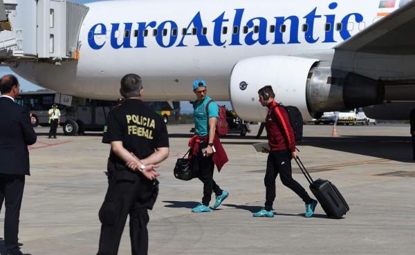 Portugal aterriza en Brasil encabezados por Cristiano Ronaldo