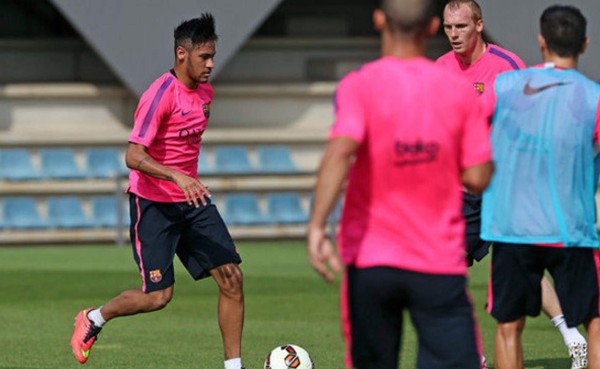 Neymar ya entrena al mismo ritmo que sus compañeros
