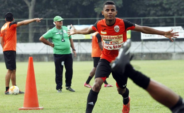 Samuel Córdoba sobre la salida de Ríos: 'No es justo lo que han hecho con él'