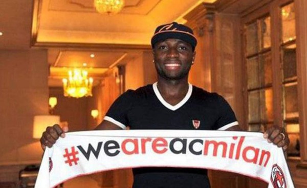 El AC Milan oficializa fichaje de Pablo Armero
