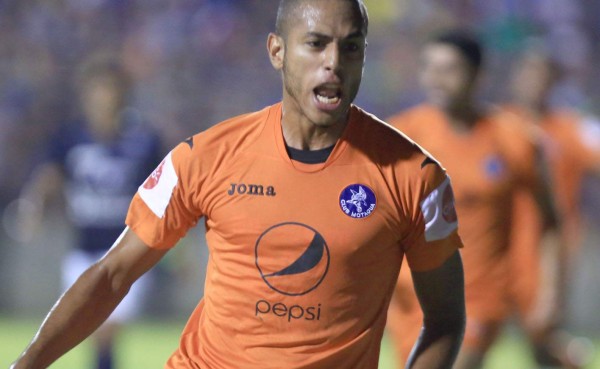 Eddie Hernández: 'Sí, me paro en él, pero no fue intencional'