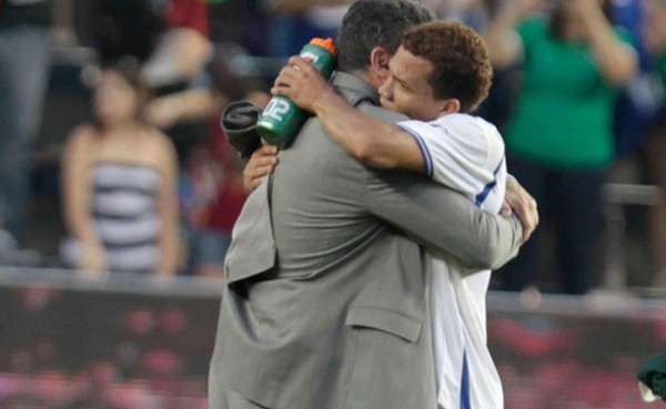 El sentido mensaje de Luis Fernández Suárez tras la muerte de Arnold Peralta