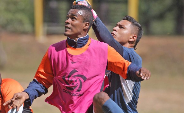 El frío de Tegucigalpa es lo que está 'liquidando' al panameño Richard Peralta