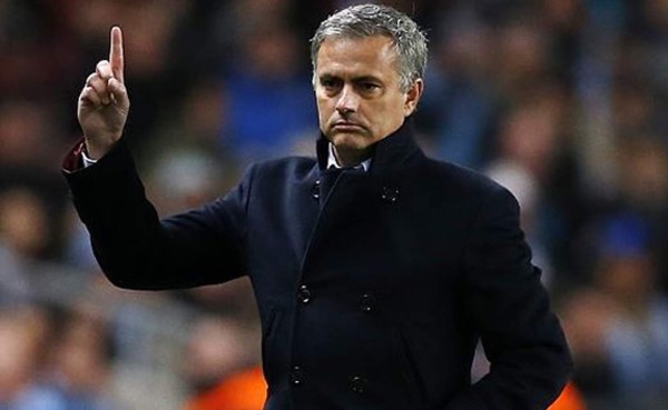 Mourinho firma precontrato con Manchester United
