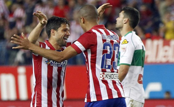 Atlético de Madrid ganó y acaricia el título en España