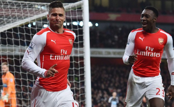 El Arsenal golea al Newcastle con 'dobletes' de Giroud y Cazorla