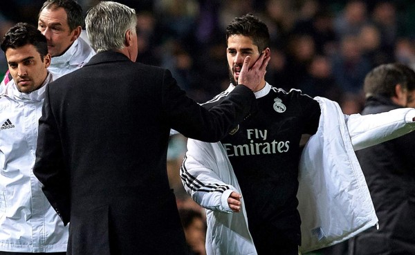 Ancelotti silbado al cambiar a Isco: 'Sino no lo entienden, lo siento'