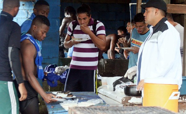 En el plantel de Victoria se motivan con asado