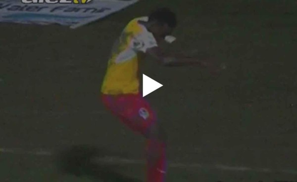 Video: El curioso baile de Alberth Elis al marcar el 2-1 del Olimpia sobre el Honduras