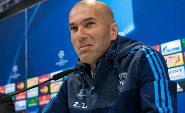 Zidane confirma la titularidad de Cristiano y Benzema frente al City