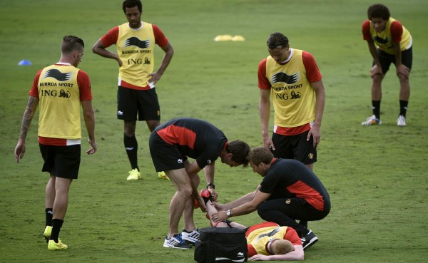 De Bruyne y Origi abandonan entrenamientos de Bélgica