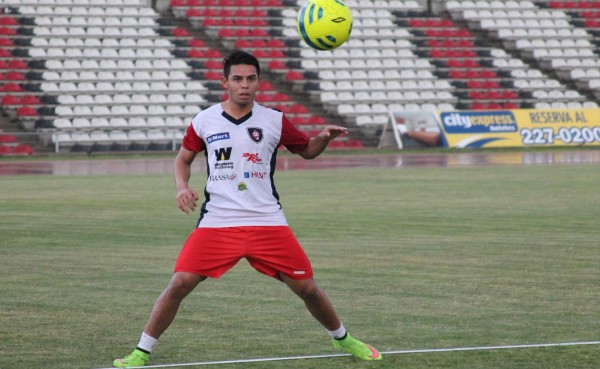 Larín quedó fuera del Juárez por sus llamados a la selección de El Salvador