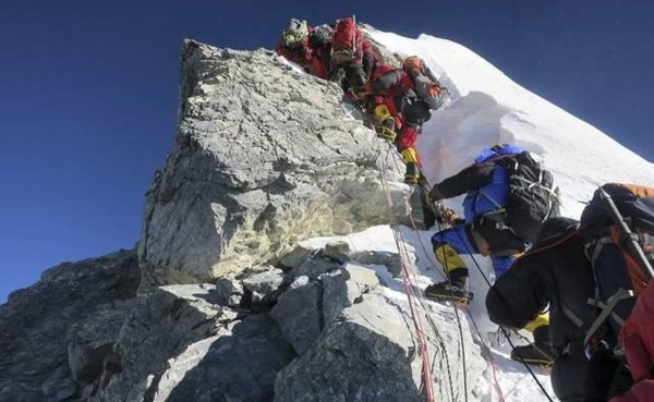 Nadie subirá al monte Everest en el 2015