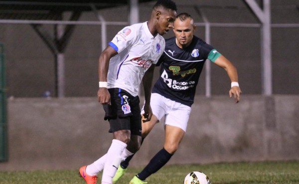 Olimpia cambió de uniforme a último momento