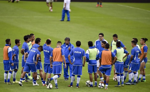 México domina ampliamente la serie ante El Salvador en el Azteca