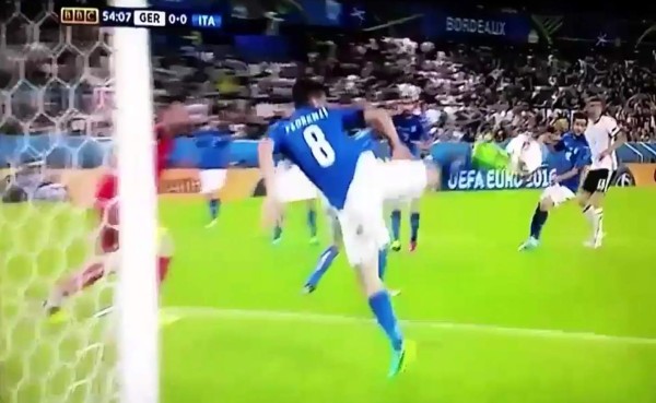 Italiano Florenzi evitó el segundo de Alemania con el 'escorpión'