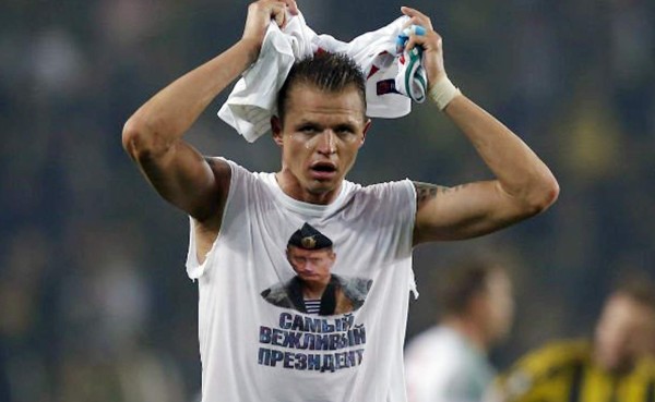 Jugador del Lokomotiv será castigado por mostrar foto de Vladimir Putín