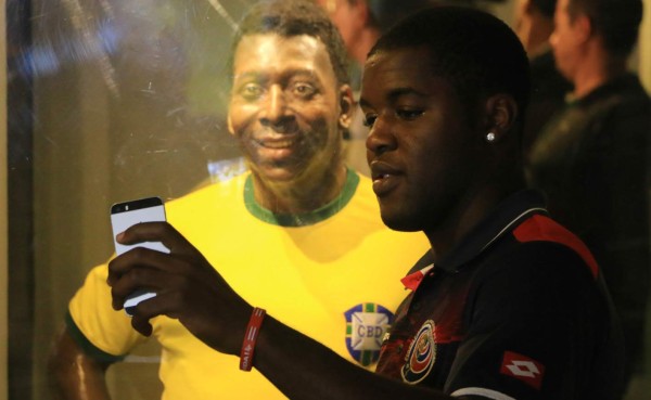 Jugadores de Costa Rica se pasearon por el Museo de Pelé