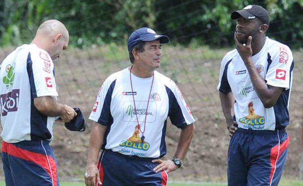 Paulo Wanchope 'sí le daría la mano' a Jorge Luis Pinto