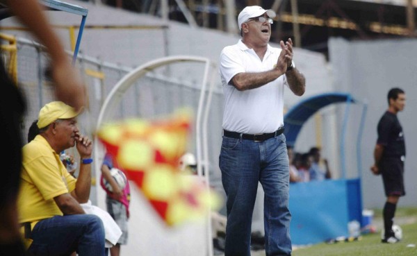 Exídolo de Olimpia y ahora asistente del Parrillas One