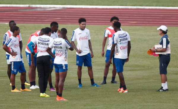 La Selección de Honduras trabaja con toda su artillería