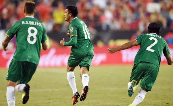 Escándalo: Chile le gana a Bolivia con inexistente penal al minuto 90+10