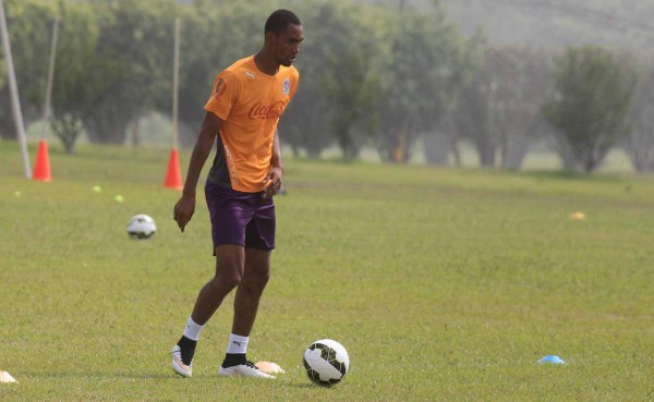 ¡Jerry Bengtson aparece entrenando con el Olimpia!