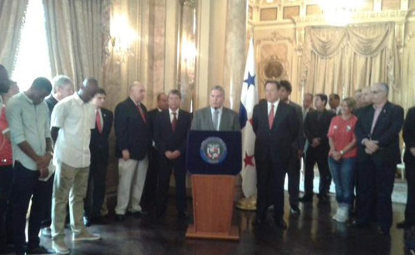 Gobierno de Panamá premia a sus seleccionados por su papel en Copa Oro