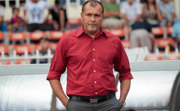 Wilmer Cruz está en la mira del Real España