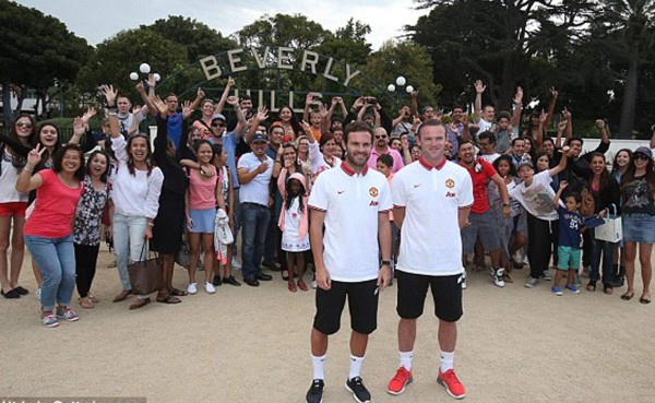 Manchester United disfruta de Los Ángeles en gira norteamericana