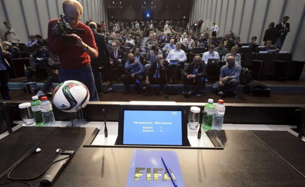 Ministerio Público suizo quiere reunirse en Zúrich con 10 dirigentes de FIFA