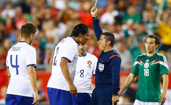 Portugal le gana a México con gol en tiempo de descuento