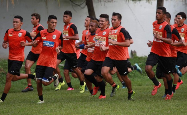 El Marathón perderá puntos si no paga sus deudas