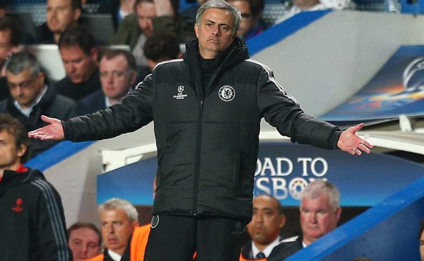 Mourinho lanza un libro en el que repasa momentos, sentimientos, memorias y emociones