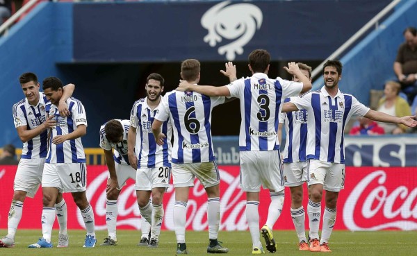 Con doblete de Carlos Vela, Real Sociedad golea al Levante