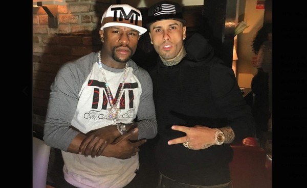 VIDEO: Nicky Jam pone a Floyd Mayweather a bailar reguetón