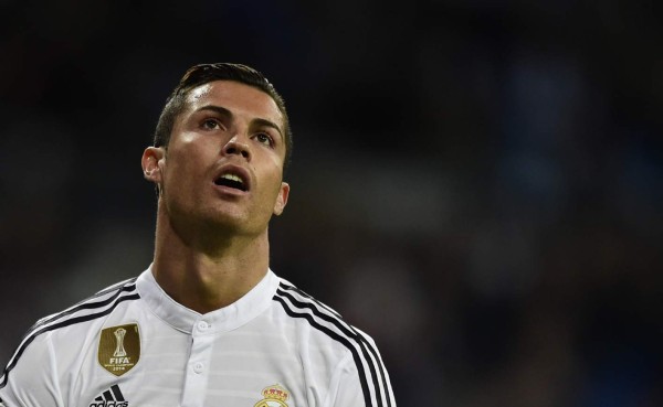VIDEO: Cristiano Ronaldo se molesta con Arbeloa por anotar el tercer gol del Real Madrid