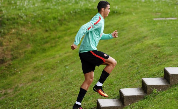Otros tres récords a tiro para Cristiano en la semifinal de la Eurocopa