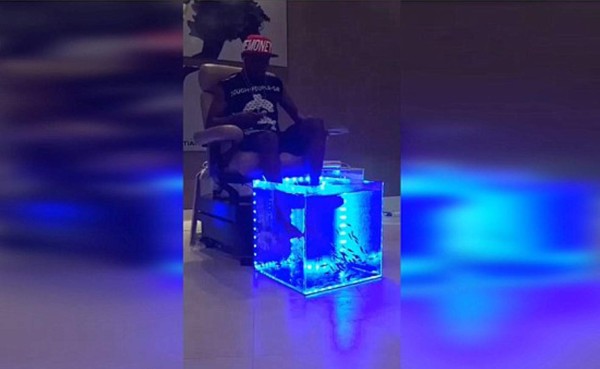 El relajante pedicure con peces de Floyd Mayweather