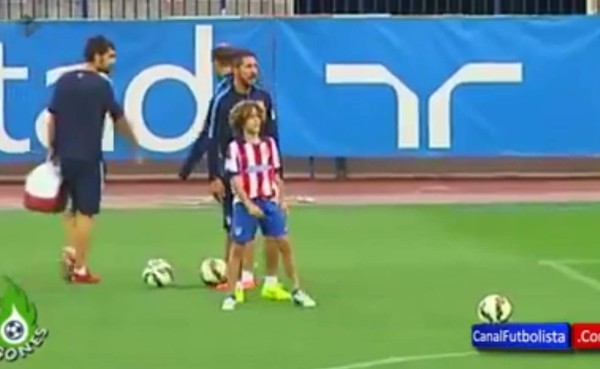 VIDEO: Hijo de Diego Simeone imita a Cristiano