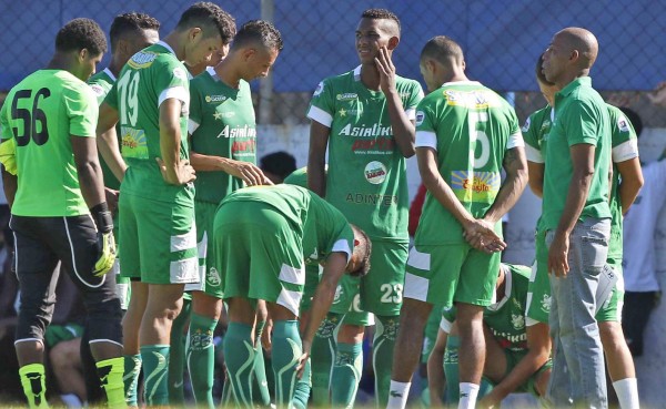 Siete jugadores buscan quedarse en el Platense