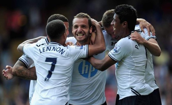 El Tottenham pone a medio equipo transferible