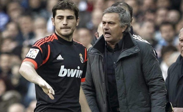 El once de lujo con el que tuvo problemas Mourinho